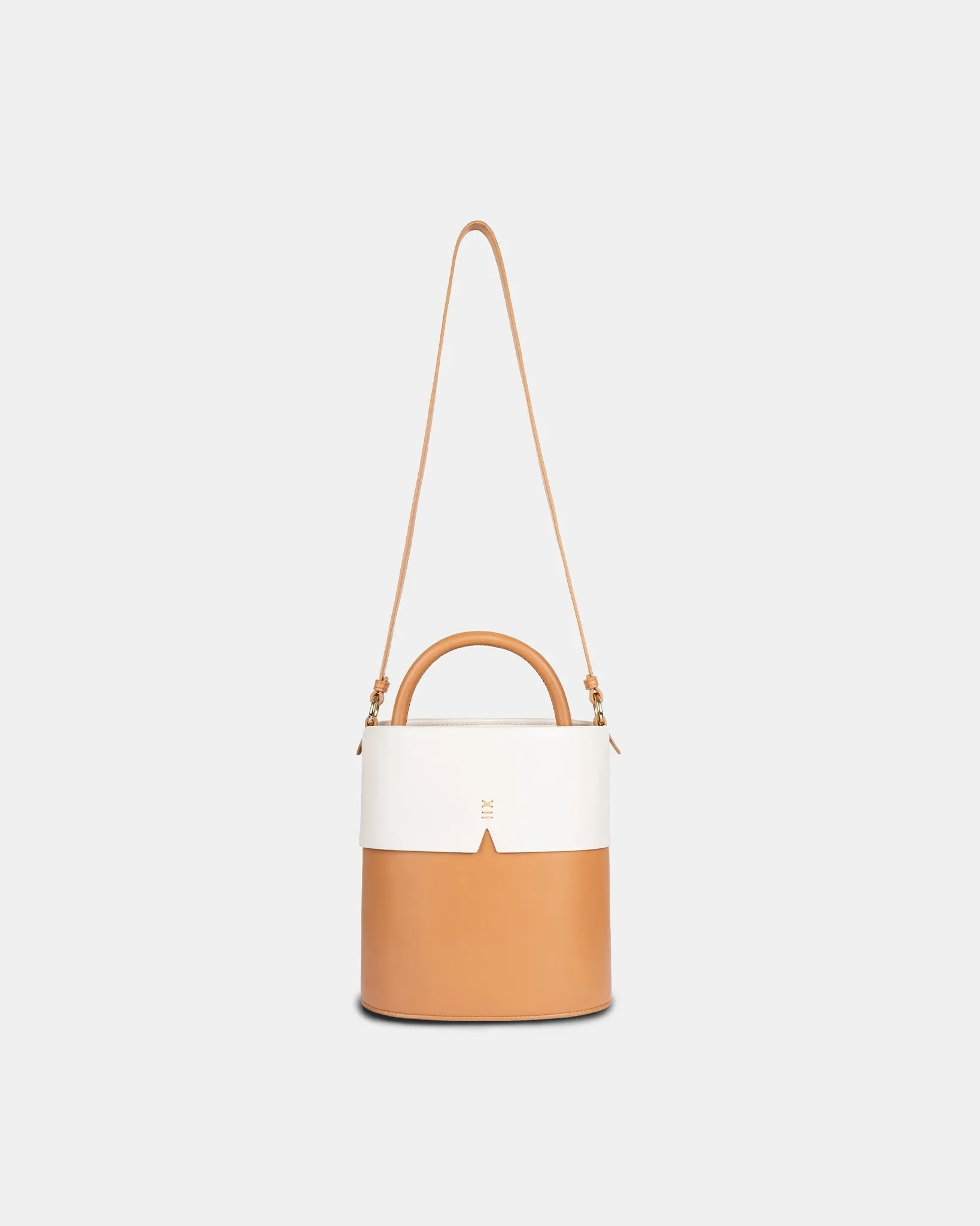 Gaia Bucket Bag - BLACK & OAT