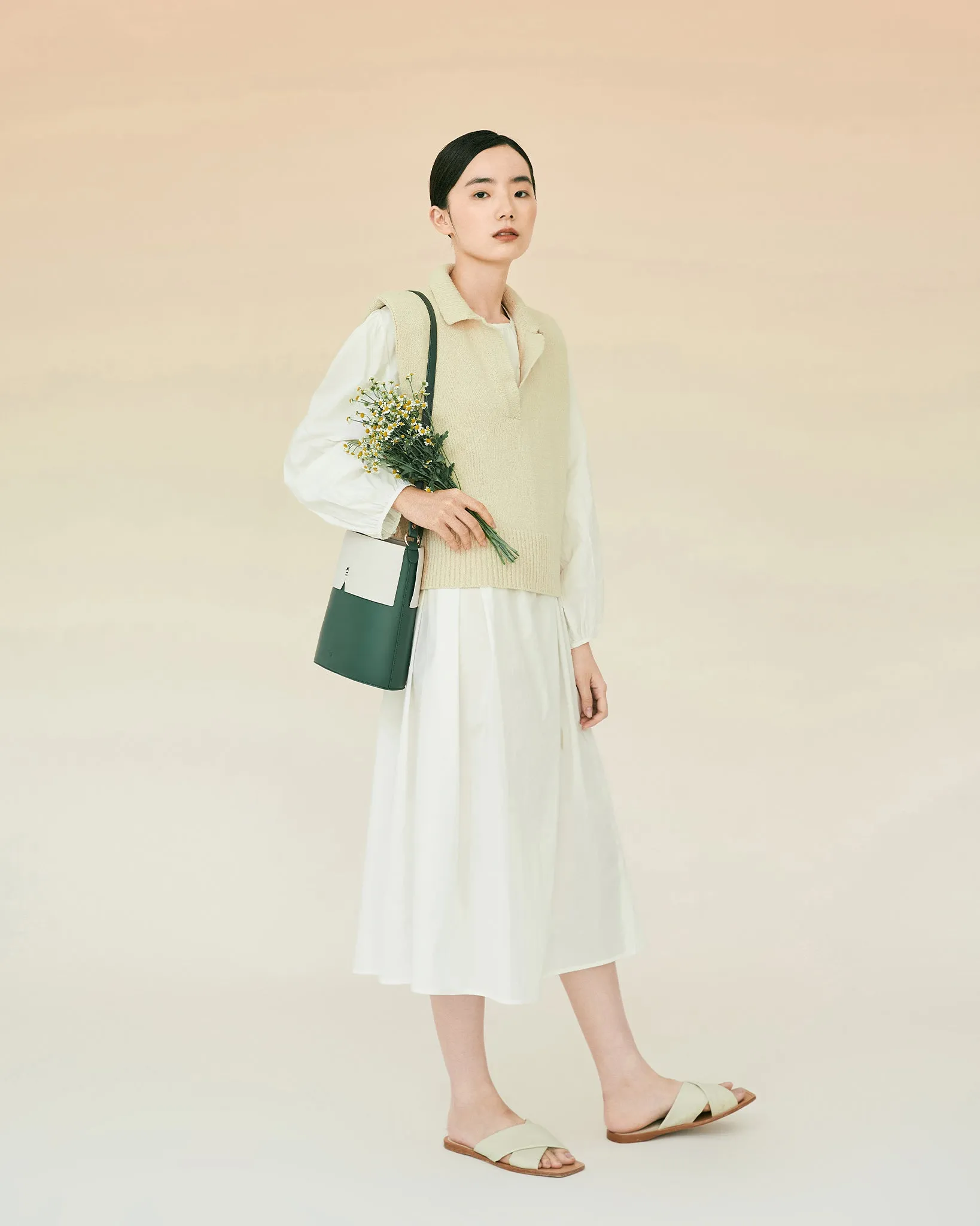 Gaia Bucket Bag - BLACK & OAT