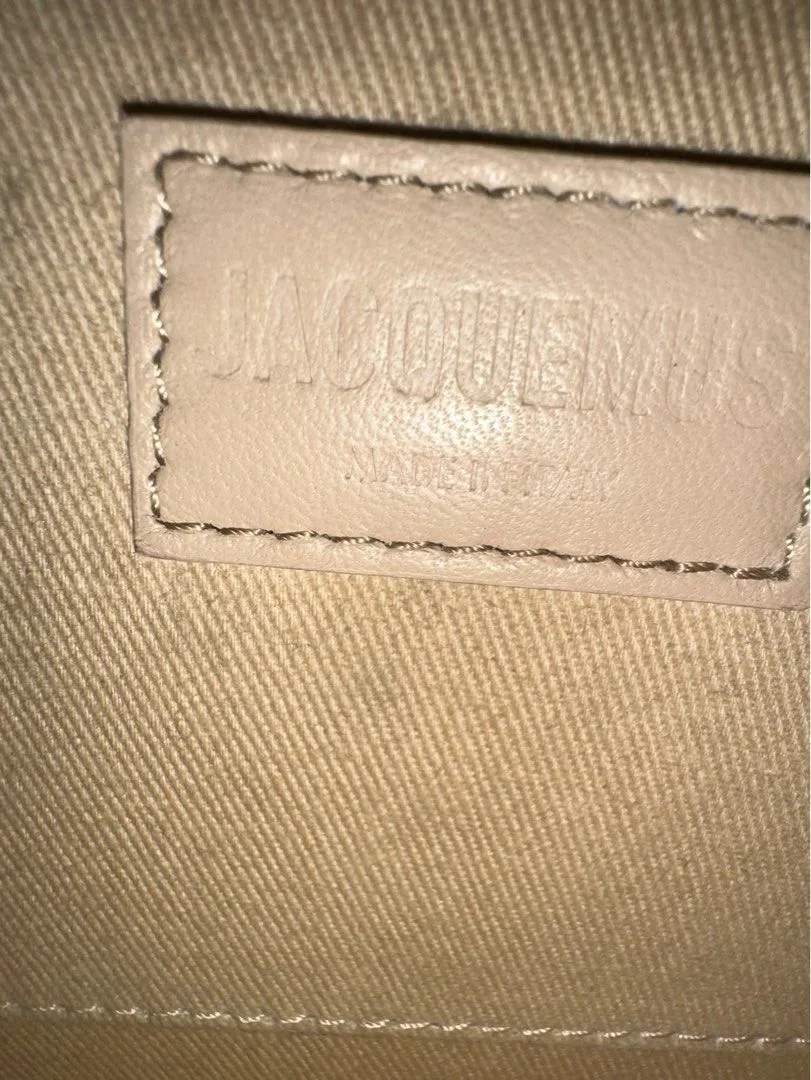 <b>JACQUEMUS </b> <br>Le Grand Chiquito Linen