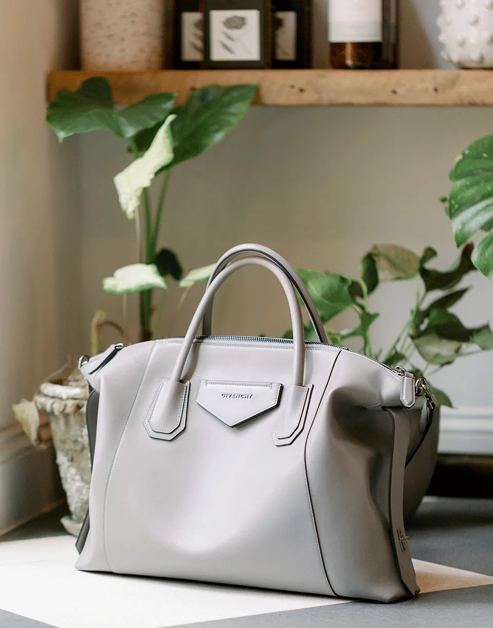 Pearl Grey Antigona Soft Medium Bag