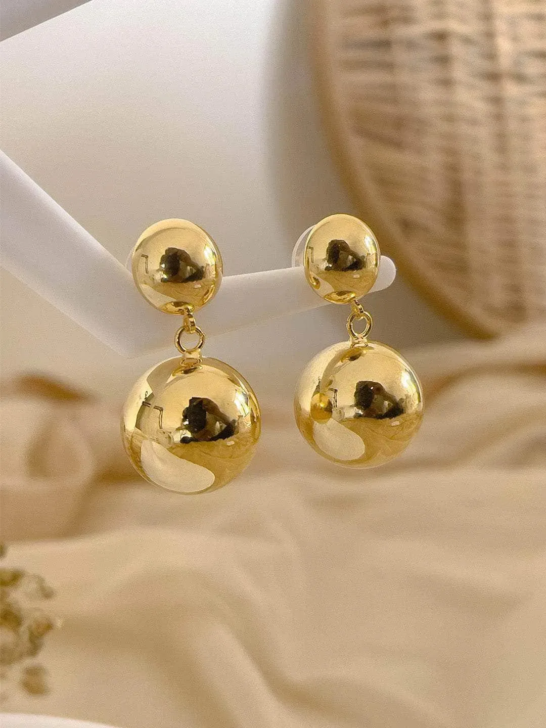 Shriya Pilgaonkar In Double Sphere Pierced Earrings