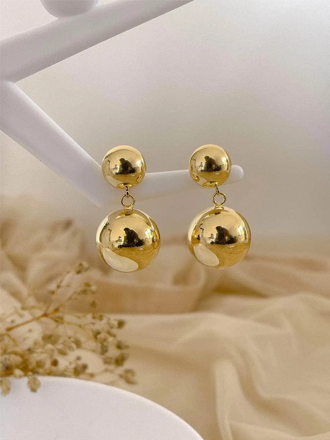 Shriya Pilgaonkar In Double Sphere Pierced Earrings